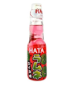 Przejdź do produktu HATA Japońska oranżda lemoniada Ramune truskawka 200 ml.